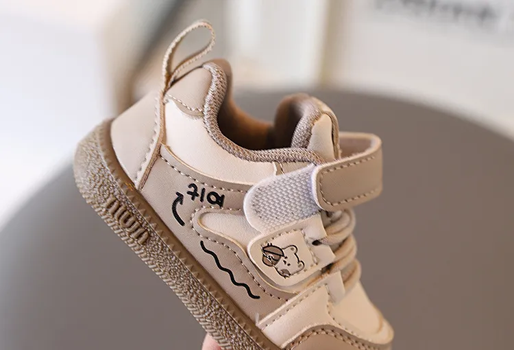 Little Explorer Sneakers